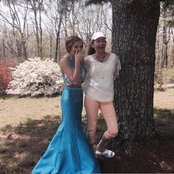 Meet your Posher, Hannah - Picture 1 of 1